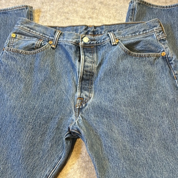 Men's Levi's 501 Button Fly,  Size 36. - Picture 7 of 10